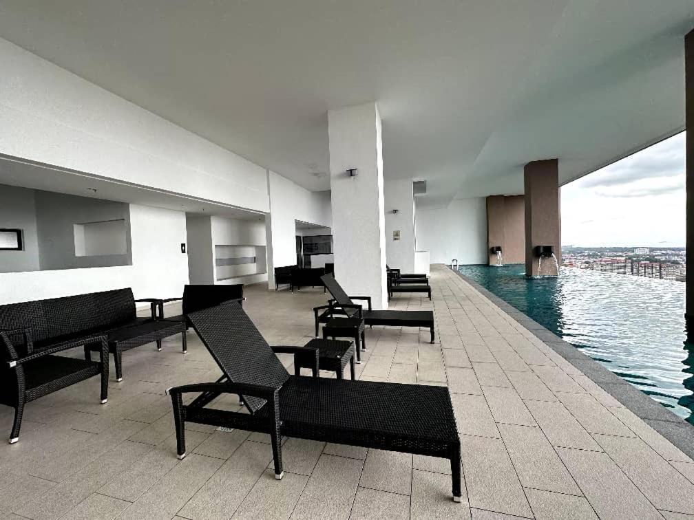 The Apple Premier Condo Three Bedroom In Melaka Ngoại thất bức ảnh